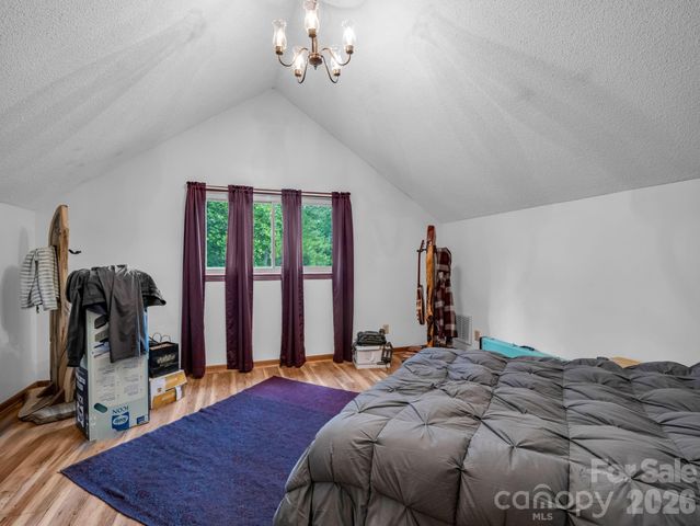 90 Mcentire Road, Tryon, NC 28782