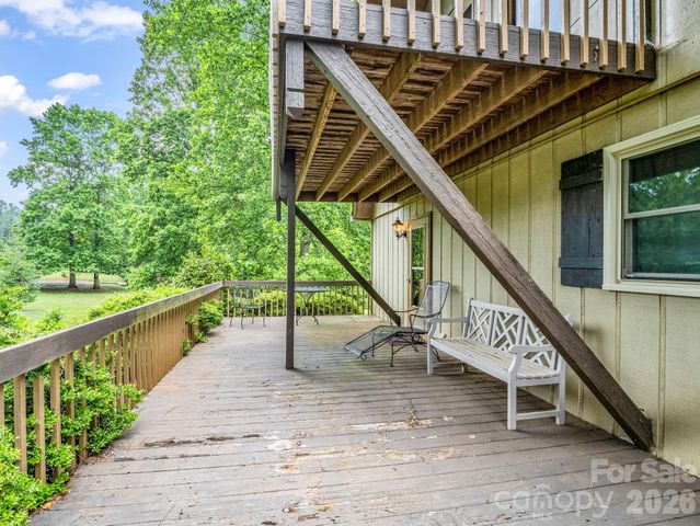 90 Mcentire Road, Tryon, NC 28782