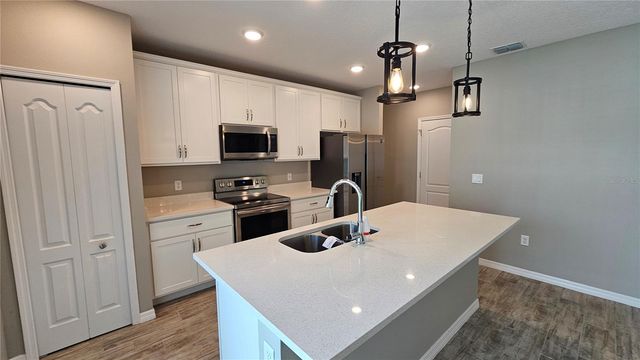 1921 BELL CREEK LOOP, Fruitland Park, FL 34731