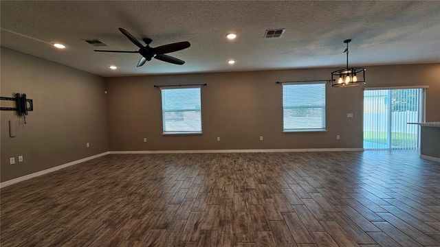 1921 BELL CREEK LOOP, Fruitland Park, FL 34731
