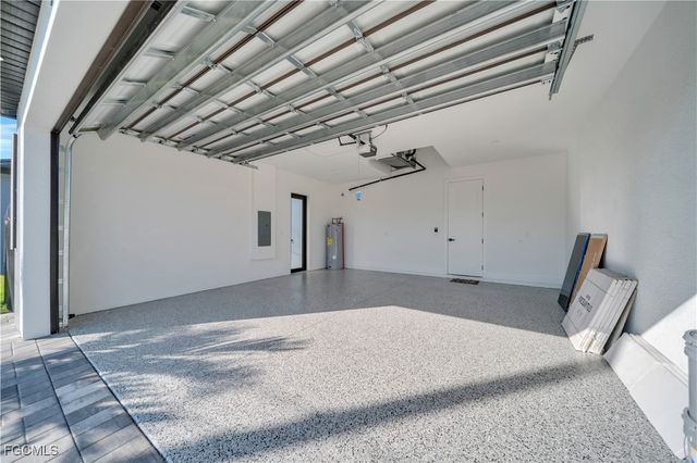 921 NW 8th TER, Cape Coral, FL 33993