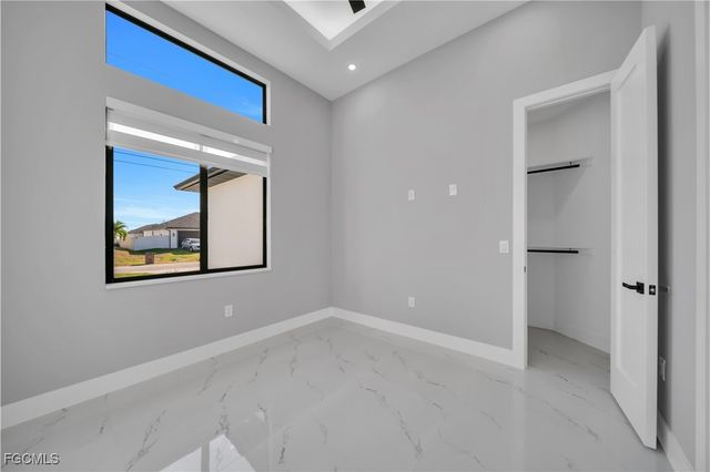 921 NW 8th TER, Cape Coral, FL 33993