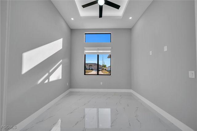 921 NW 8th TER, Cape Coral, FL 33993