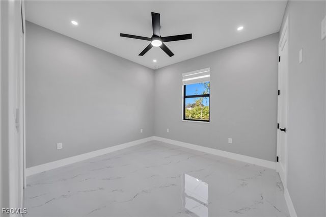 921 NW 8th TER, Cape Coral, FL 33993