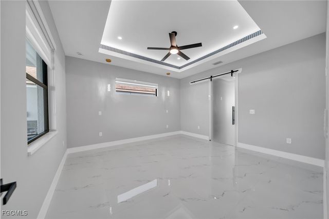 921 NW 8th TER, Cape Coral, FL 33993