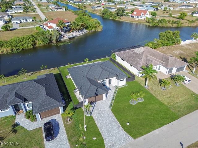 921 NW 8th TER, Cape Coral, FL 33993
