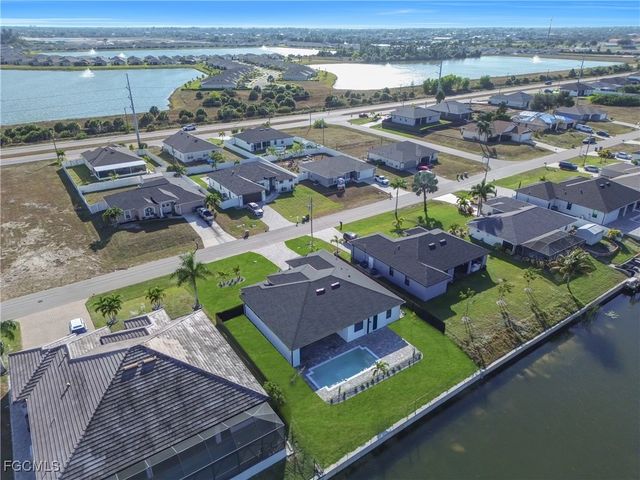 921 NW 8th TER, Cape Coral, FL 33993