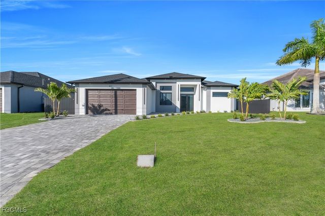 921 NW 8th TER, Cape Coral, FL 33993