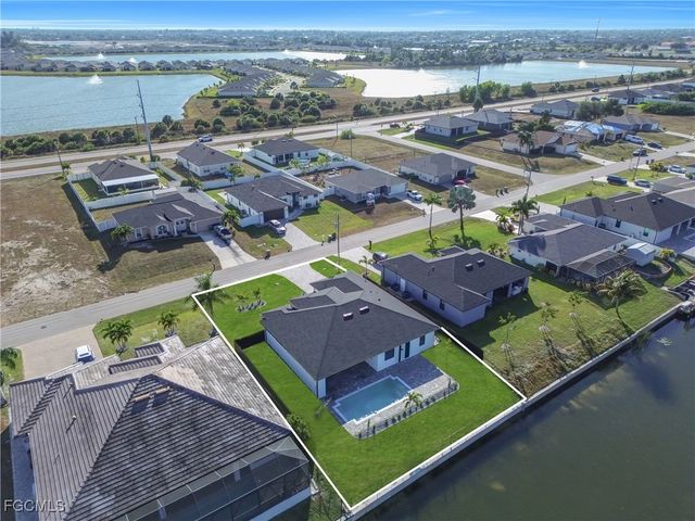 921 NW 8th TER, Cape Coral, FL 33993