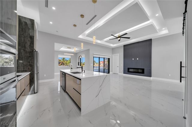 921 NW 8th TER, Cape Coral, FL 33993