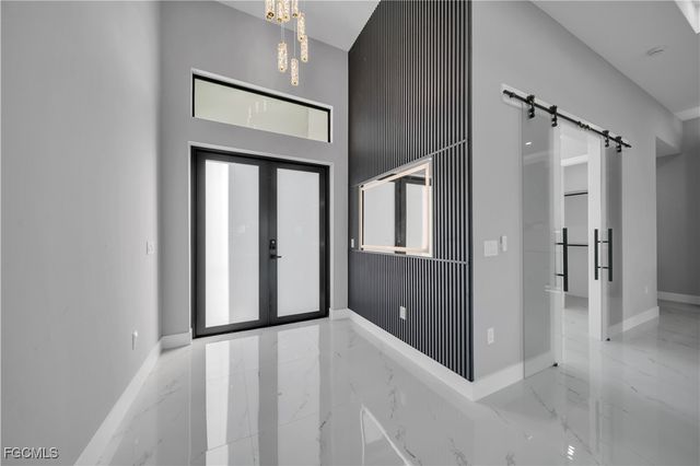 921 NW 8th TER, Cape Coral, FL 33993