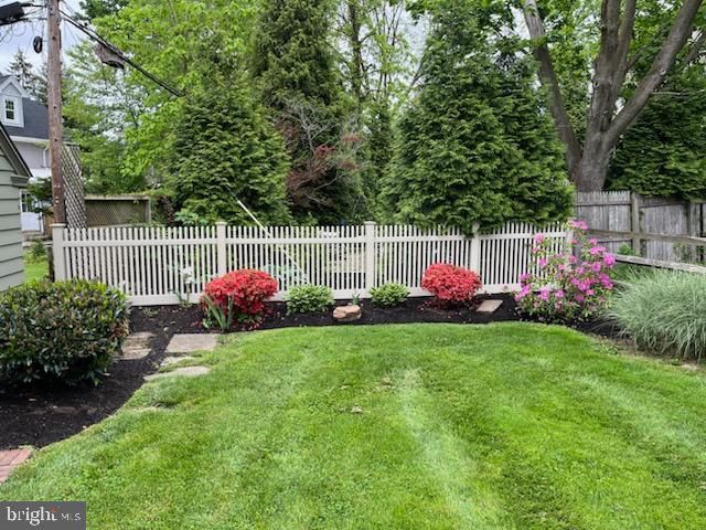 106 MONTGOMERY AVE, Erdenheim, PA 19038