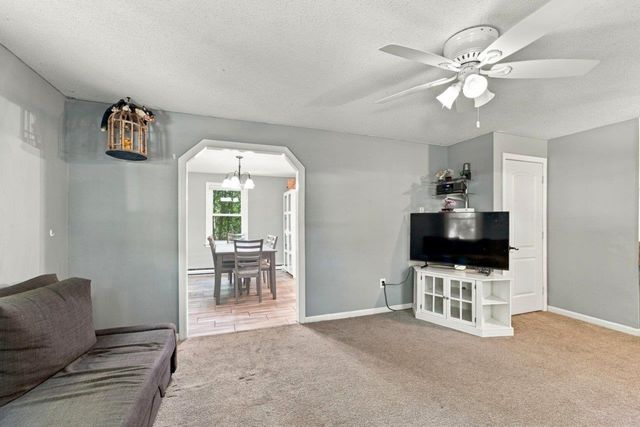 27 Hampshire Drive, Derry, NH 03038