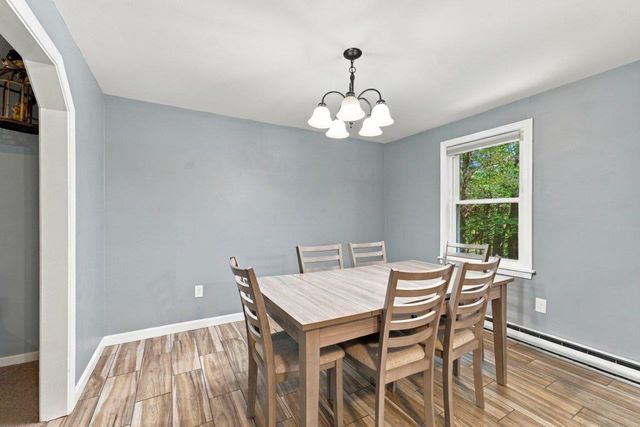 27 Hampshire Drive, Derry, NH 03038
