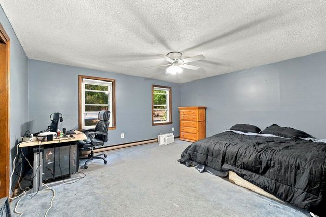 27 Hampshire Drive, Derry, NH 03038