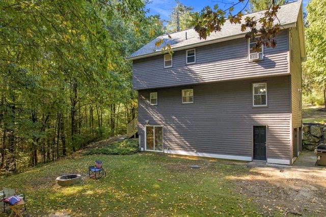 27 Hampshire Drive, Derry, NH 03038