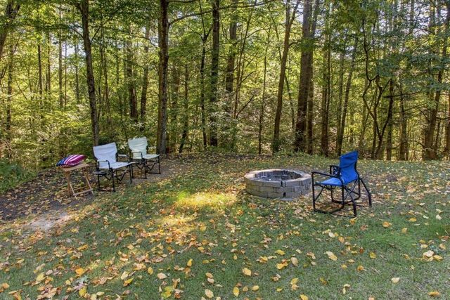 27 Hampshire Drive, Derry, NH 03038