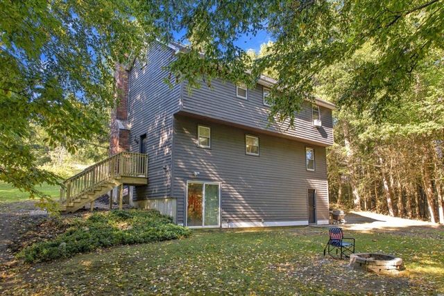 27 Hampshire Drive, Derry, NH 03038