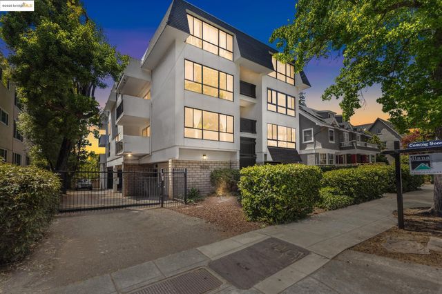 2632 Warring St 1, Berkeley, CA 94704