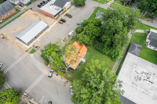 129 WARREN AVE, Selmer, TN 38375