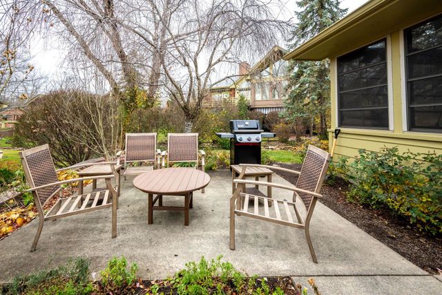 2820 Wind Pump Road, Fort Wayne, IN 46804