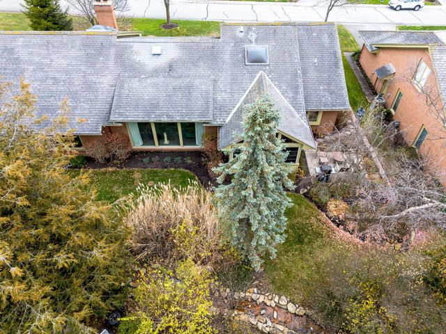 2820 Wind Pump Road, Fort Wayne, IN 46804