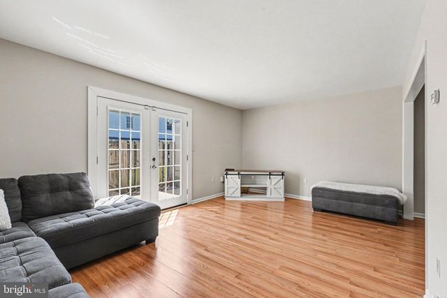 137 W VINE ST, Shiremanstown, PA 17011