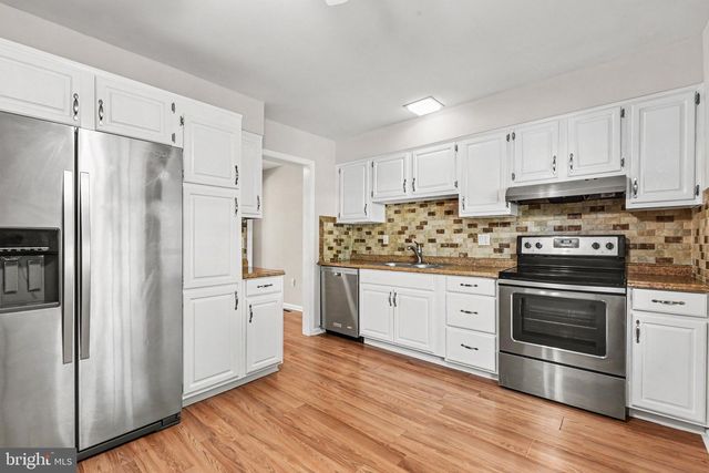 137 W VINE ST, Shiremanstown, PA 17011