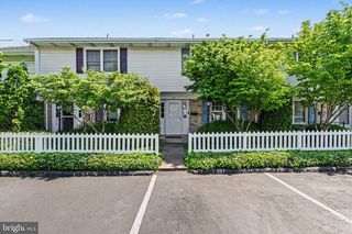 137 W VINE ST, Shiremanstown, PA 17011