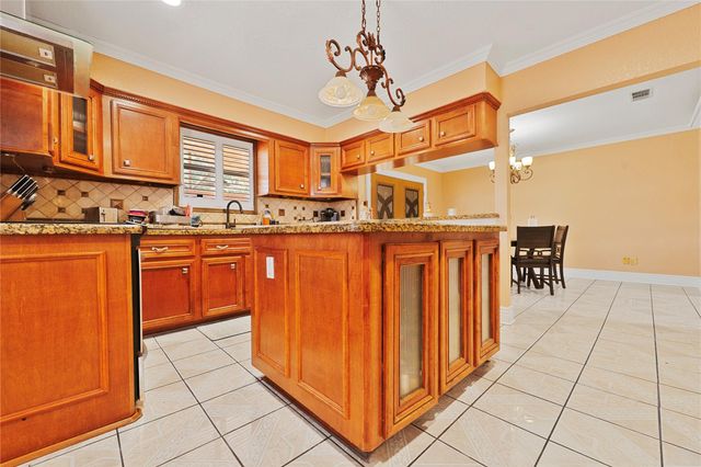 910 Avenue J, South Houston, TX 77587