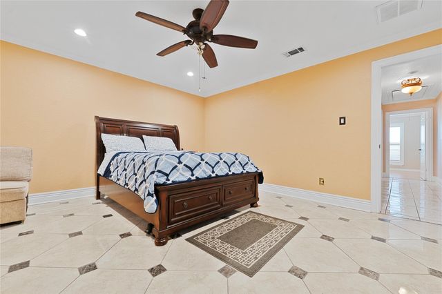 910 Avenue J, South Houston, TX 77587