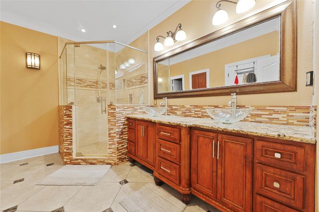 910 Avenue J, South Houston, TX 77587