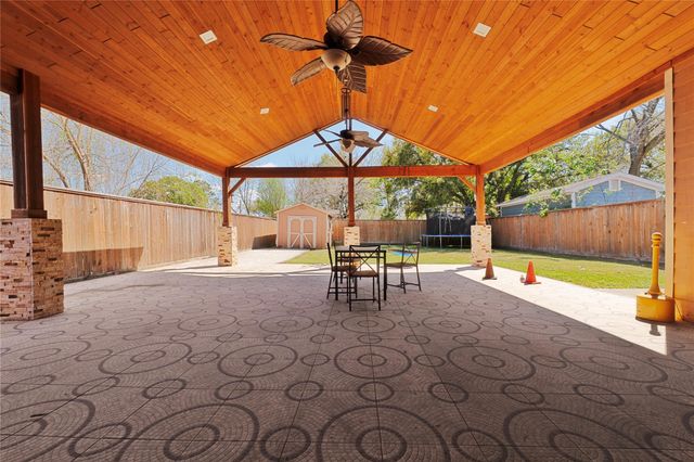 910 Avenue J, South Houston, TX 77587