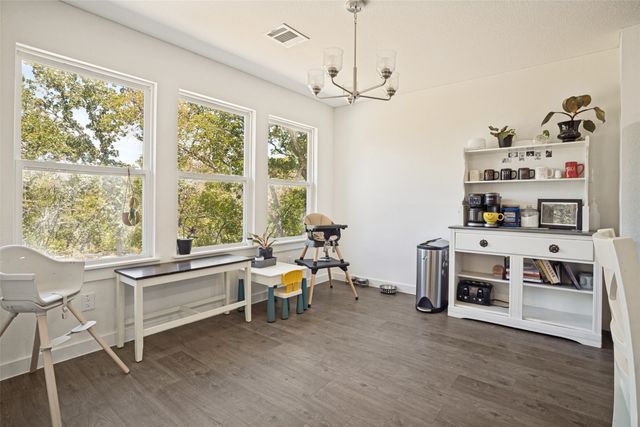 722 Haynie Drive, Runaway Bay, TX 76426