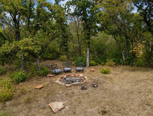 722 Haynie Drive, Runaway Bay, TX 76426