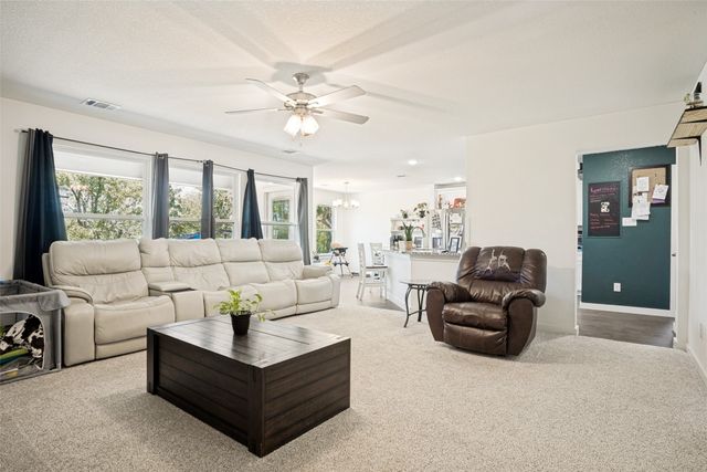 722 Haynie Drive, Runaway Bay, TX 76426