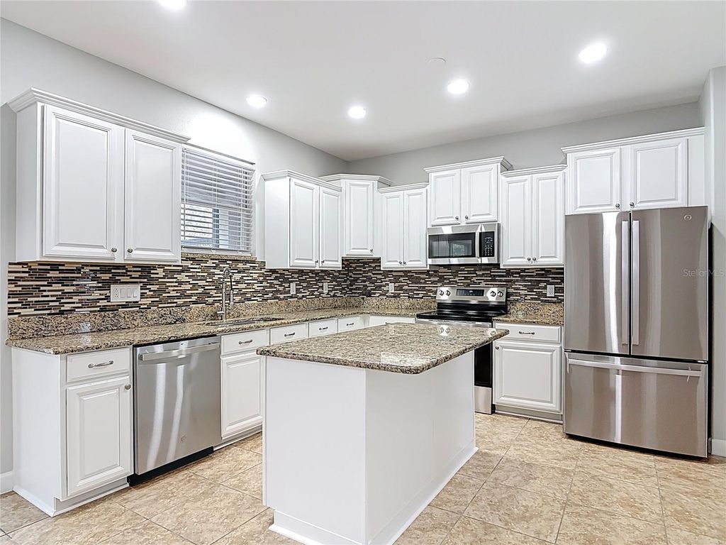 Image 26 of property listing at 4764 COPPOLA DRIVE, Mount Dora, FL 32757