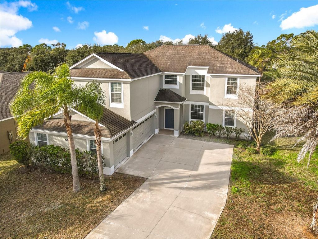 Image 6 of property listing at 4764 COPPOLA DRIVE, Mount Dora, FL 32757
