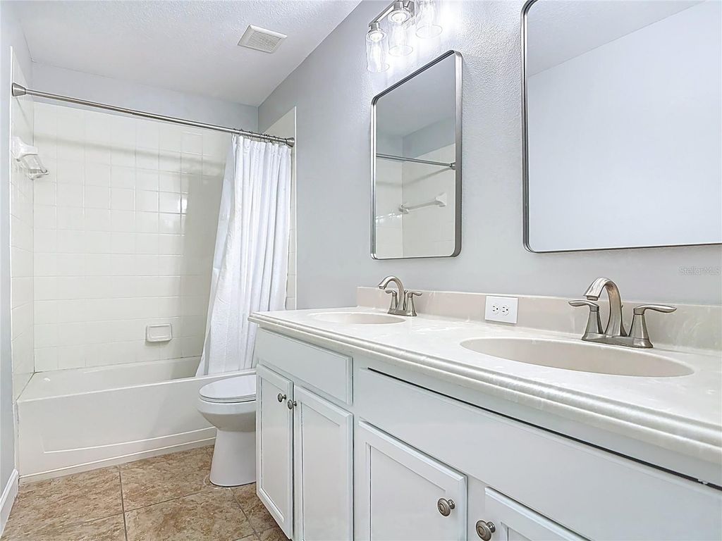 Image 71 of property listing at 4764 COPPOLA DRIVE, Mount Dora, FL 32757