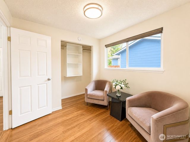 6950 24th Avenue SW, Seattle, WA 98106