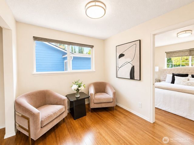6950 24th Avenue SW, Seattle, WA 98106
