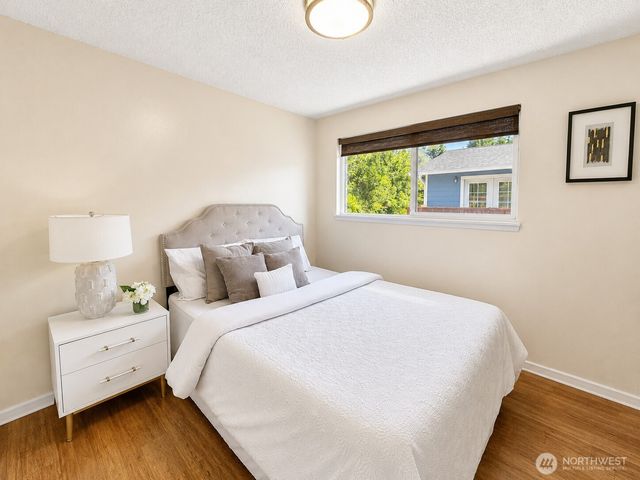 6950 24th Avenue SW, Seattle, WA 98106