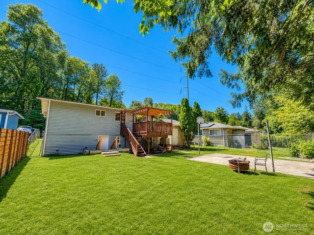 6950 24th Avenue SW, Seattle, WA 98106