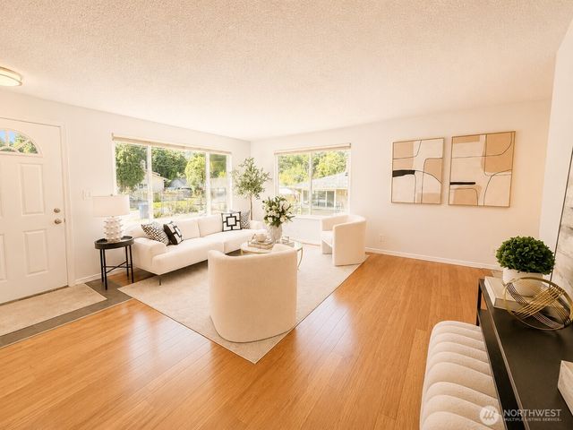 6950 24th Avenue SW, Seattle, WA 98106