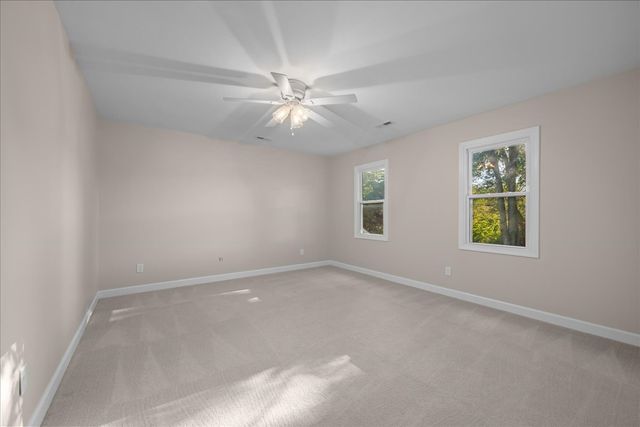 550 Longmeadow Circle, St. Charles, IL 60174