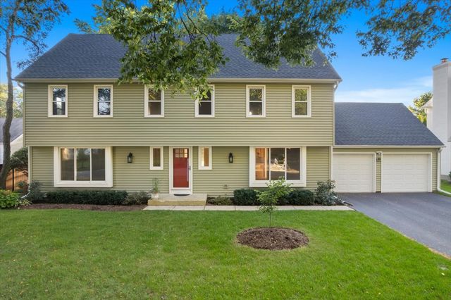 550 Longmeadow Circle, St. Charles, IL 60174