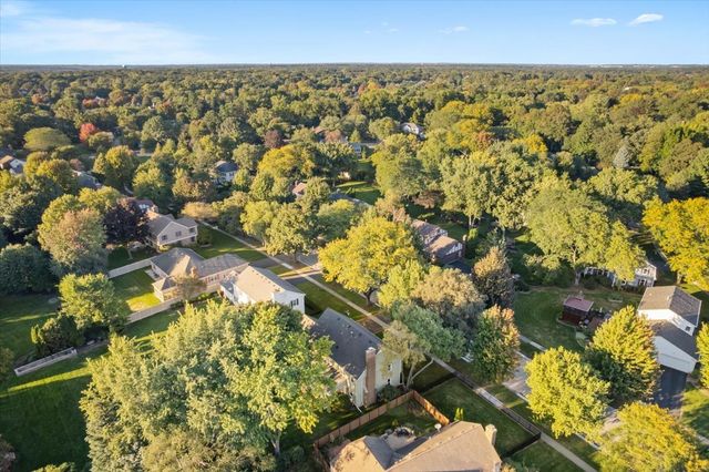 550 Longmeadow Circle, St. Charles, IL 60174
