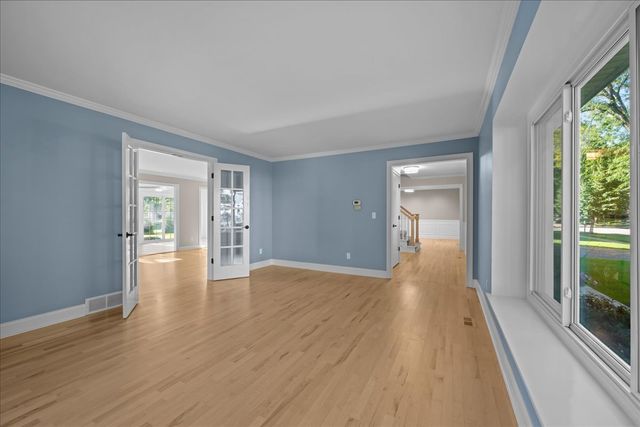 550 Longmeadow Circle, St. Charles, IL 60174