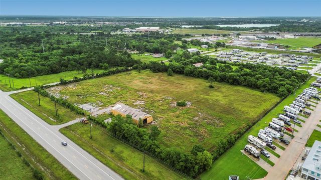 4011 Fm 2004 Road, La Marque, TX 77568