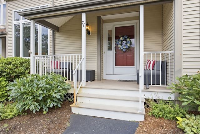 77 Willow Pond Dr 77, Rockland, MA 02370